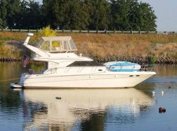 1999 Sea Ray 400 Sedanbridge