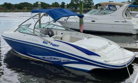 2006 Rinker 270 Fiesta Vee