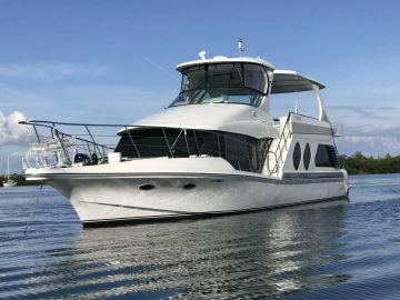 2002 Bluewater Yachts 5800 Millennium