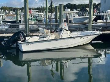 2018 Boston Whaler 210 Montauk