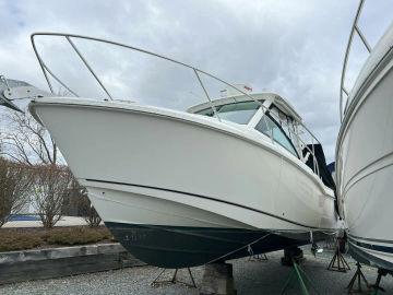 2017 Boston Whaler 285 Conquest