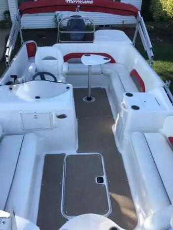 2010 Hurricane Boats Fundeck 195