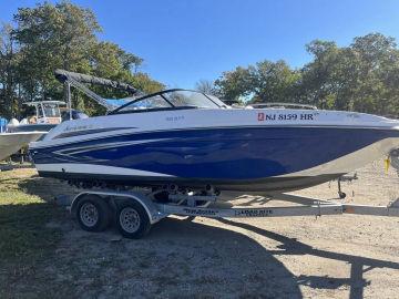 2022 Hurricane SunDeck 217 OB