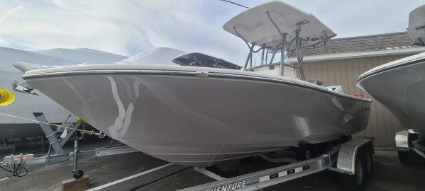 2023 Sea Born LX22 Center Console