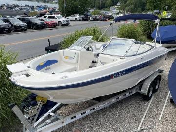 2003 Bayliner 219 Rendezvous