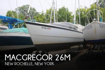 2010 MacGregor 26M