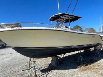 2004 Pursuit 2670 Cuddy Console