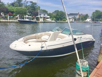 2005 Sea Rays 240 Sundeck