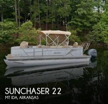 2021 Sunchaser Geneva 22 Fish