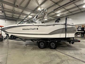 2019 MasterCraft X24