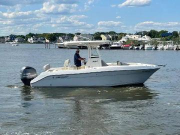 2020 Century 2301 Center Console