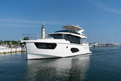 2024 Absolute 48 Navetta