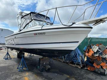 1994 Robalo 2160 Cuddy Cabin