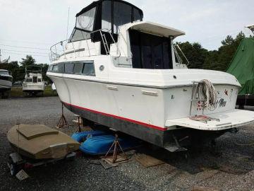 1989 Carver 32 Mariner