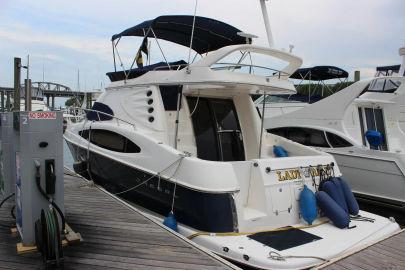 2007 Regal 4080 Sportyacht