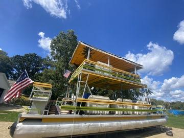 2008 Crest ONE OF A KIND PARTY BOAT