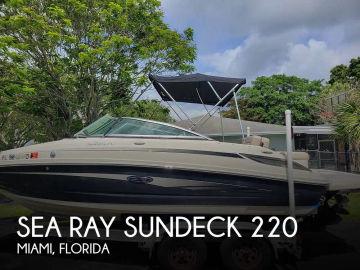 2010 Sea Ray 220 Sundeck