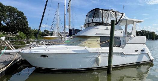 1999 Carver 356 Aft Cabin Motor Yacht