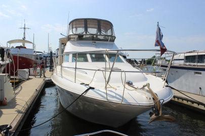 1996 Sea Ray 420 Aft Cabin