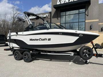 2023 MasterCraft XT20