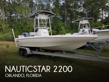 2005 NauticStar 2200