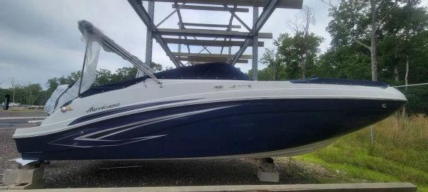 2024 Hurricane SunDeck 2486 OB