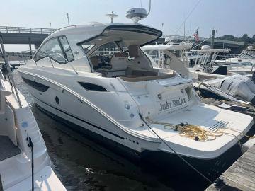 2018 Sea Ray 350 Sundancer Coupe