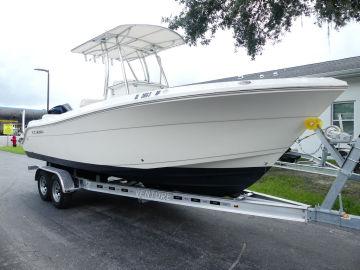 2023 Cobia Boats 237CC