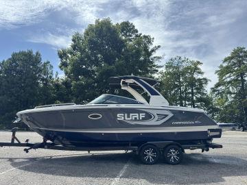 2023 Chaparral 28 Surf