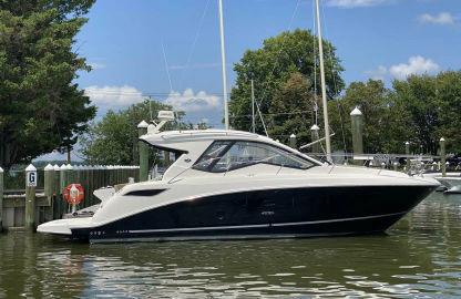 2018 Sea Ray 350 Sundancer Coupe