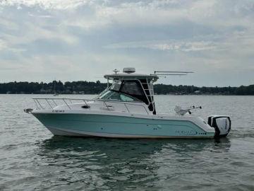 2018 Robalo 305 Walkaround