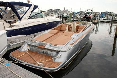 2013 Chris-Craft Launch 32