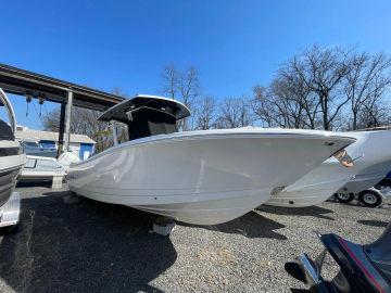 2024 Robalo R270 Center Console