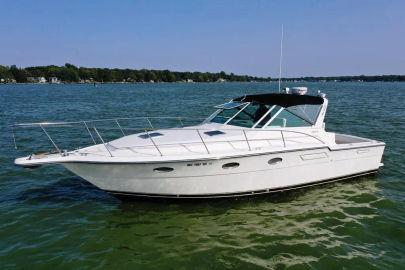 1989 Tiara Yachts 3300 Open