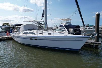 2006 Catalina 387