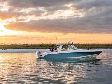 2024 Boston Whaler 380 Realm