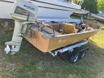 1977 Crestliner 16