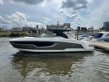 2021 Cruisers Yachts 38 GLS