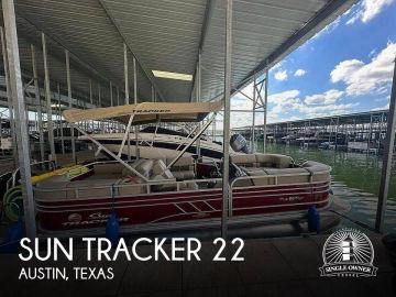 2023 Sun Tracker Party Barge 22 RF DLX