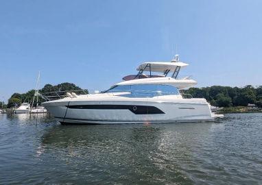 2019 Prestige 520 Flybridge