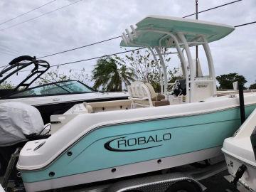 2023 Robalo R222EX