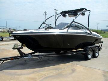 2009 Four Winns H200