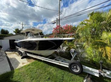 2001 Pursuit 3070 Center Console