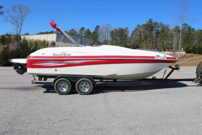 2009 Nautic Star 232