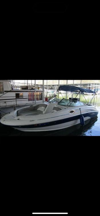 2004 Sea Ray 240 Sundeck