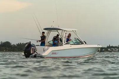 2025 Boston Whaler 240 Vantage