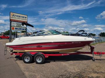 2012 Sea Ray 200 Sundeck With A 5.0L Mercruiser & Trailer